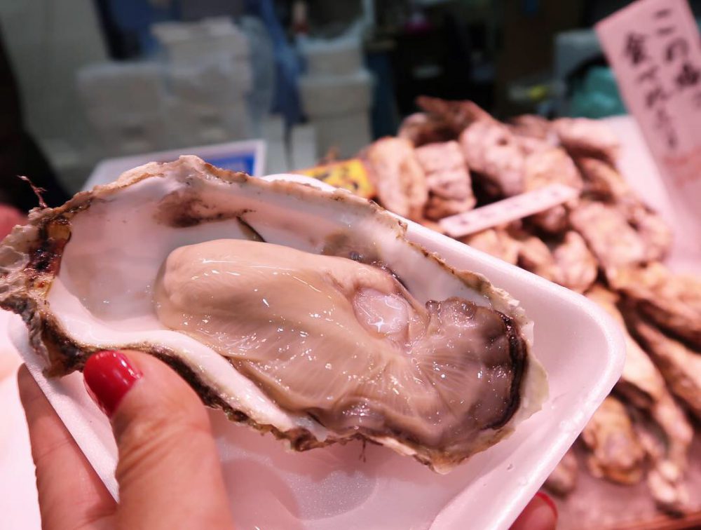 近江町市場 生牡蠣
