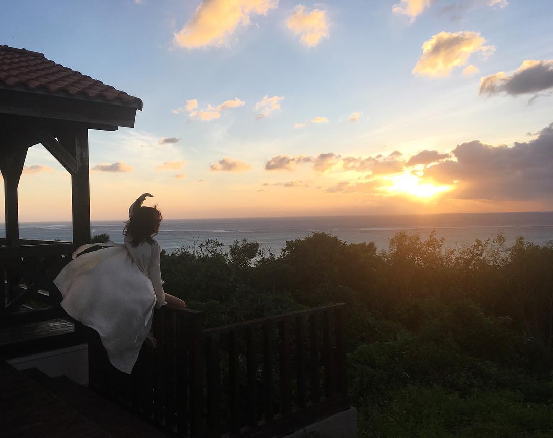 朝の日の出と星空が美しいシーフォレスト – 石垣島ジャーニー
